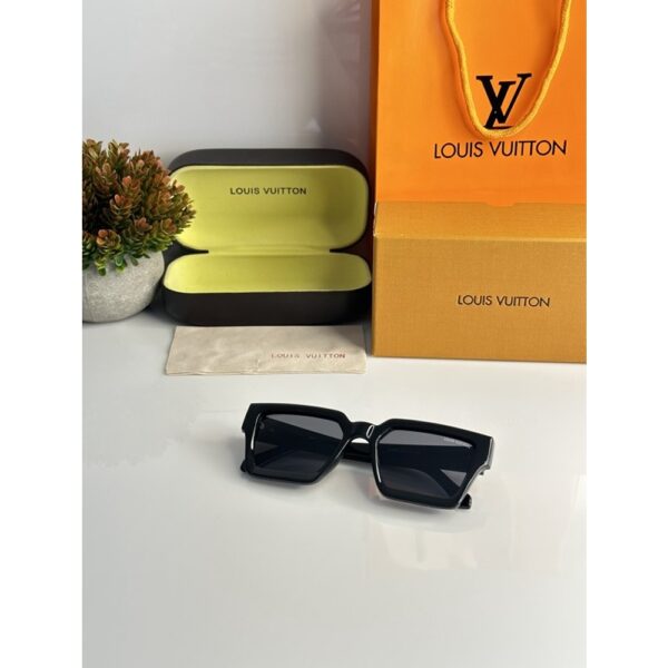 First Copy Louis Vuitton Sunglasses For Men Black (2)