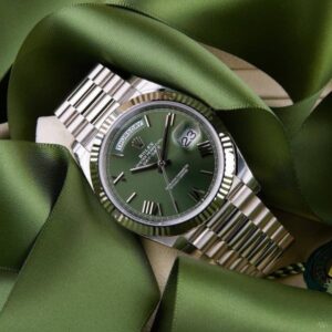 Trendy Rolex Day Date Watch For Men (APS43)