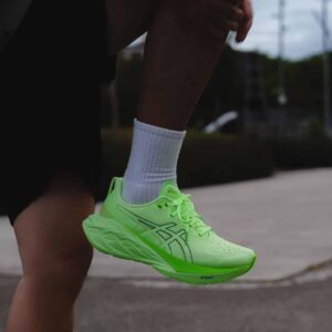 Asics Nova Blast 4 Violet Running Shoes