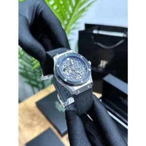 Stylish Hublot Watch For Men (SG727)